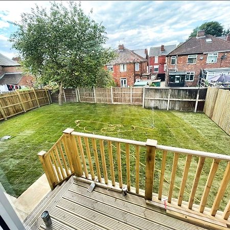 Rotherham - Rawmarsh - Great Customer Feedback - 2 Bed Bungalow - New Build - High End Furnishings - Wheel Chair Accessible - Large Enclosed Garden - Dog Friendly מראה חיצוני תמונה