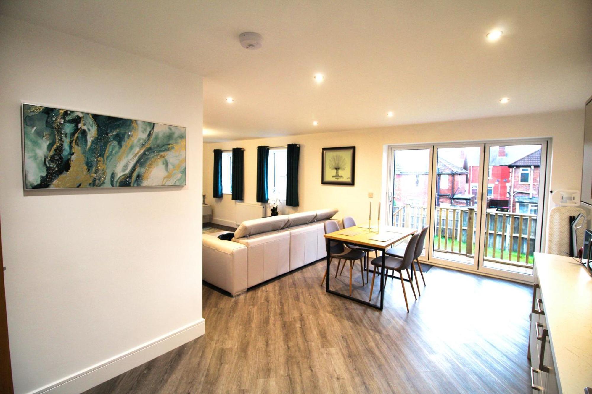 Rotherham - Rawmarsh - Great Customer Feedback - 2 Bed Bungalow - New Build - High End Furnishings - Wheel Chair Accessible - Large Enclosed Garden - Dog Friendly מראה חיצוני תמונה